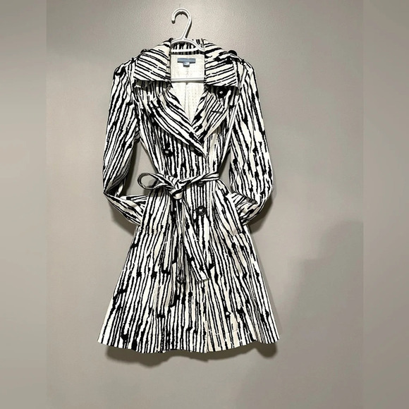 Baia Jackets & Blazers - Baia Black and White Trench Coat size XS